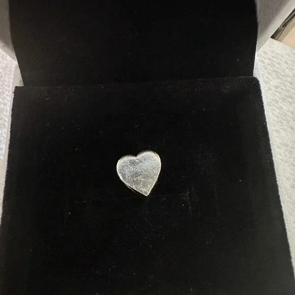 Sterling silver heart for charm bracelet - Picture 3 of 4